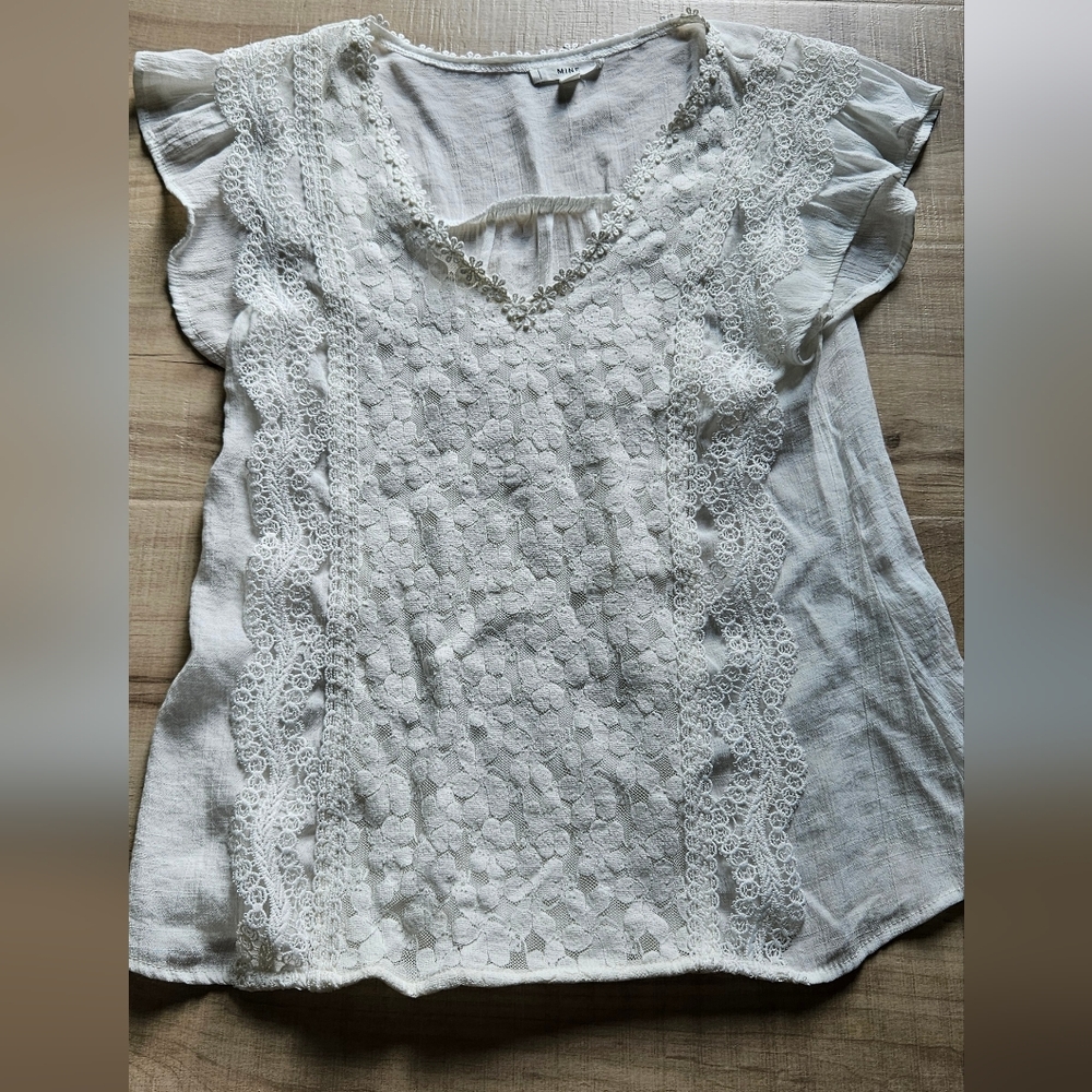 Mine White Embroidery Lace Detailing Blouse V Neck